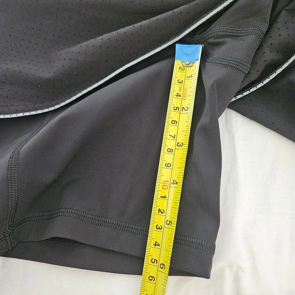 Lululemon Active Shorts Women 8 Black Layered Running Training Athletic Gym Yoga